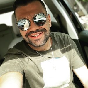 Meet your Posher, Frank